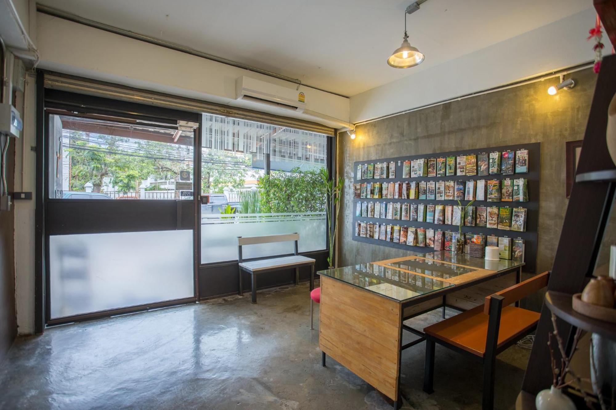 Zz Hostel Chiang Mai Esterno foto