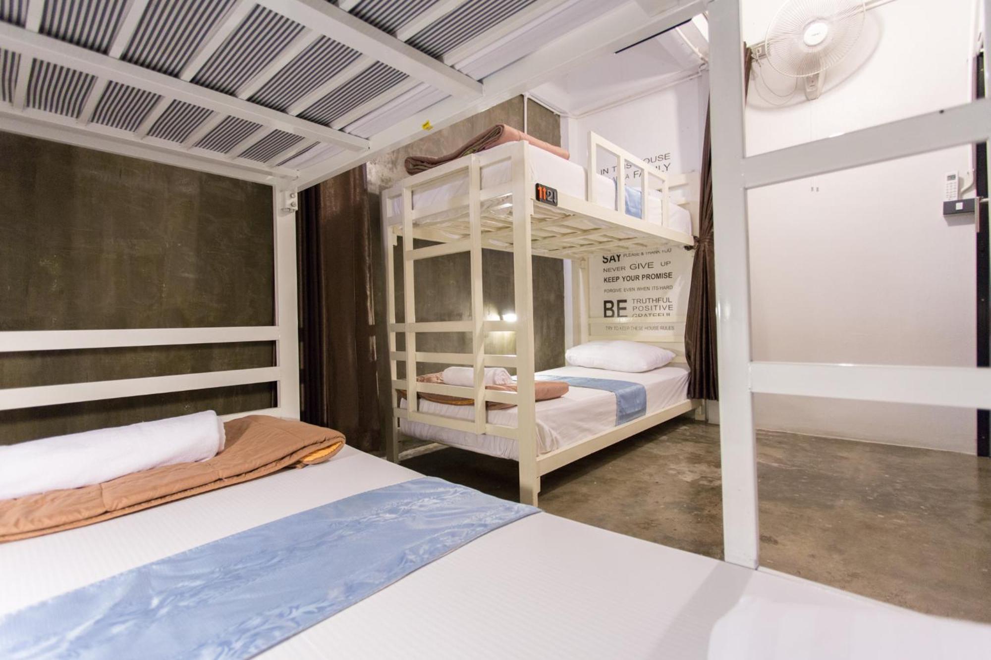 Zz Hostel Chiang Mai Esterno foto