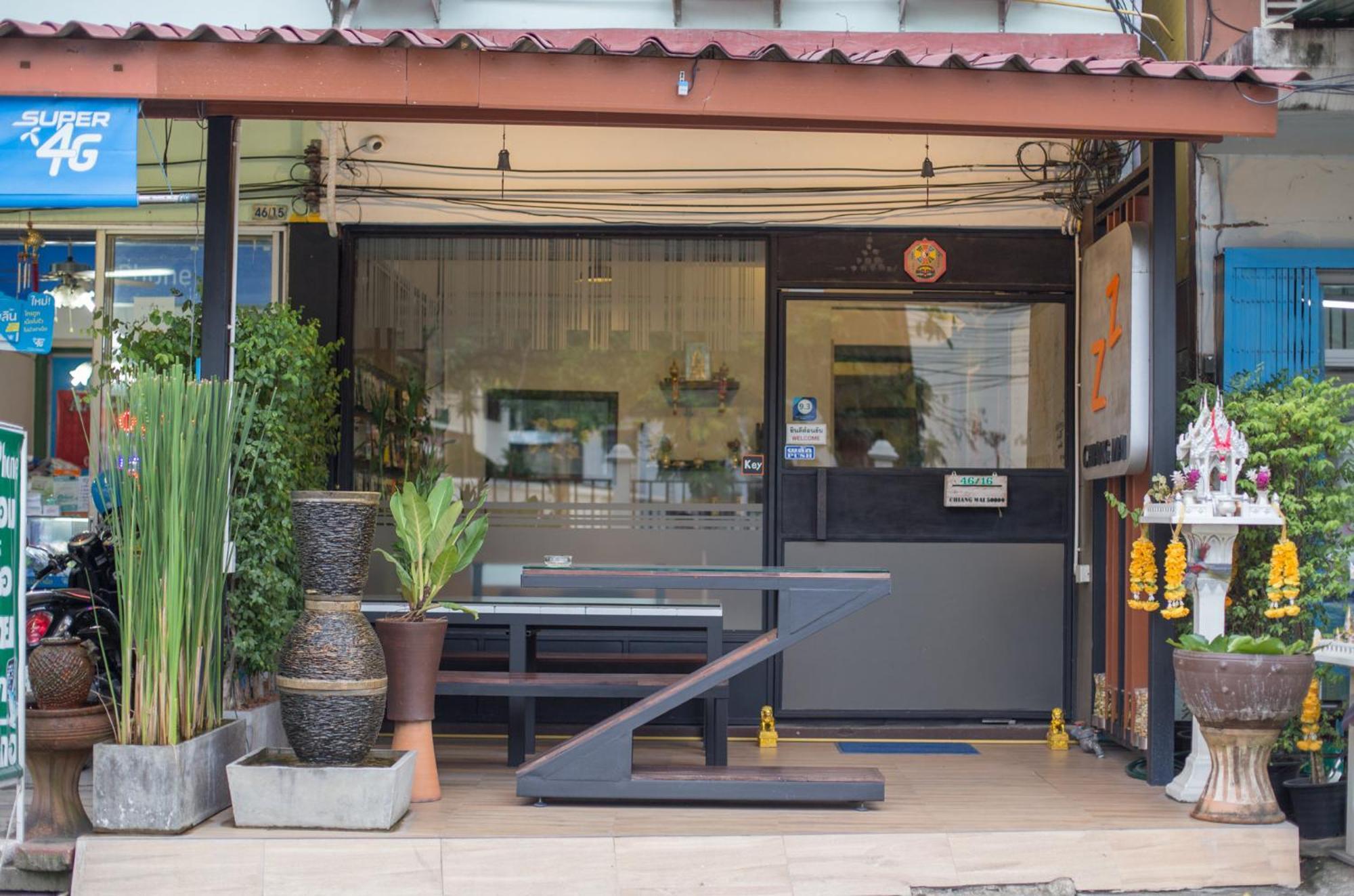 Zz Hostel Chiang Mai Esterno foto