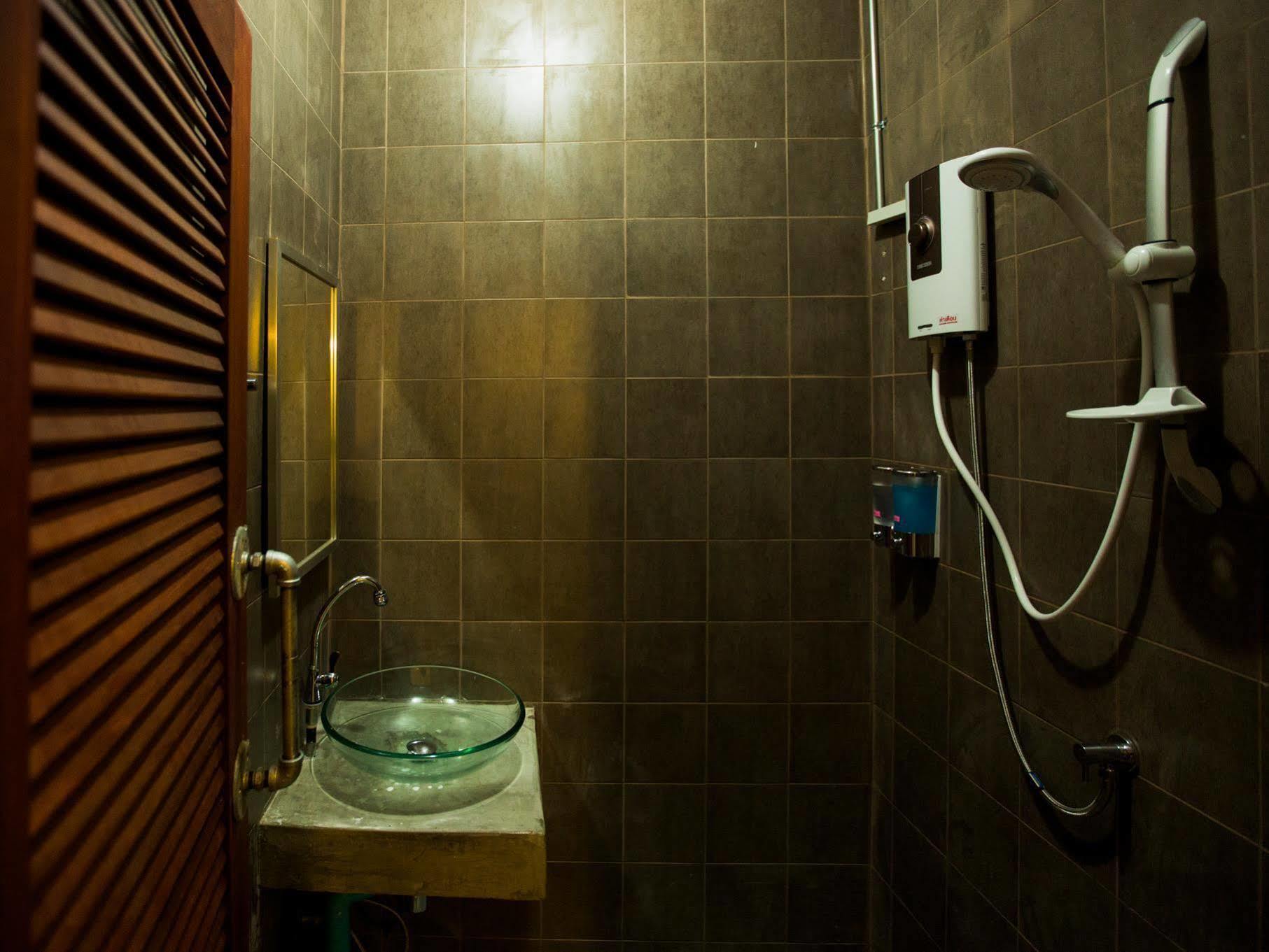 Zz Hostel Chiang Mai Esterno foto